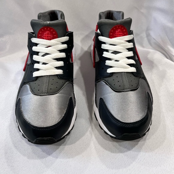 Hurache Nike Sneakers - Picture 3 of 7